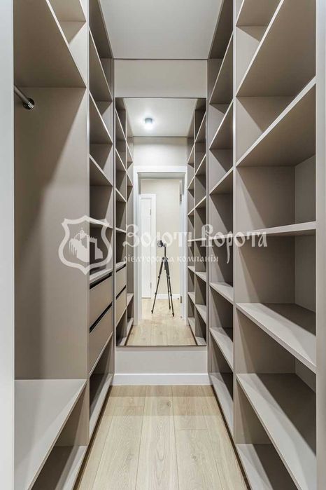 Квартира,1к. Дизайнерський ремонт. Вишнева, 2, Солом'янський район