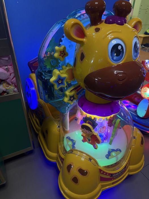 Продам ігровий автомат -качалку ʼЖирафʼ