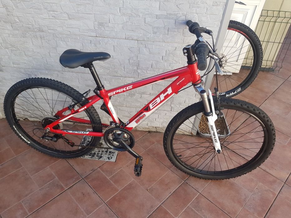 Bicicleta de adolescente roda 24 com tudo a funcionar impecavelmente