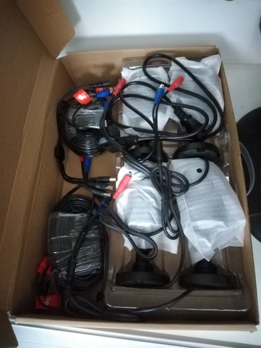 NOVO Kit CCTV 8 cameras ZOSI