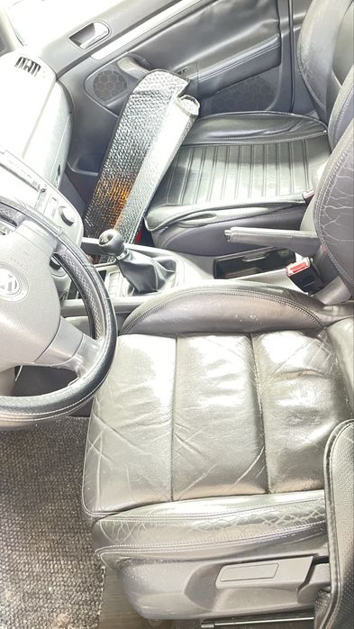Golf 5 tdi de 2004 com 300.000 km ac v eletricos em bom estado