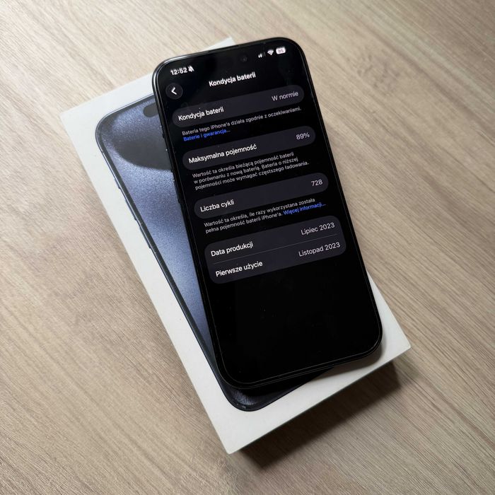 iPhone 15 Pro 256GB Tytan Niebieski + Akcesoria (Spigen)
