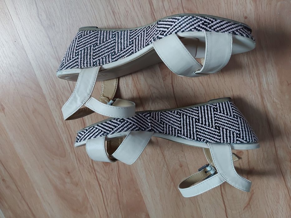 Sandałki Profile 39 super stan polecam!