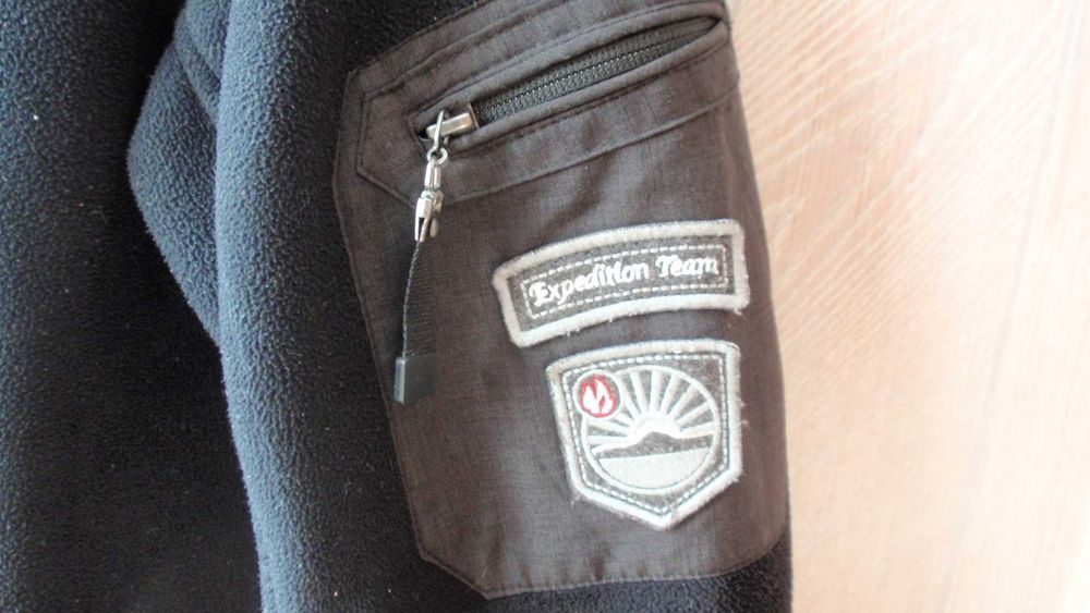 Bluza polar Kill  OLX nie wypłaca pieniędzy za sprzedaż !