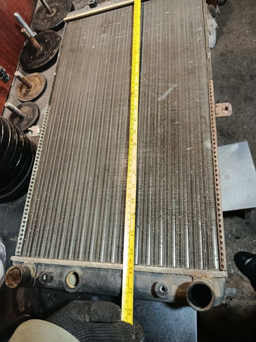 Радіатор автомобільний