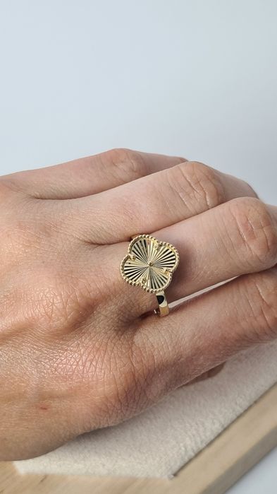 Nowy złoty pierścionek typu Van Cleef złota koniczynka p.585