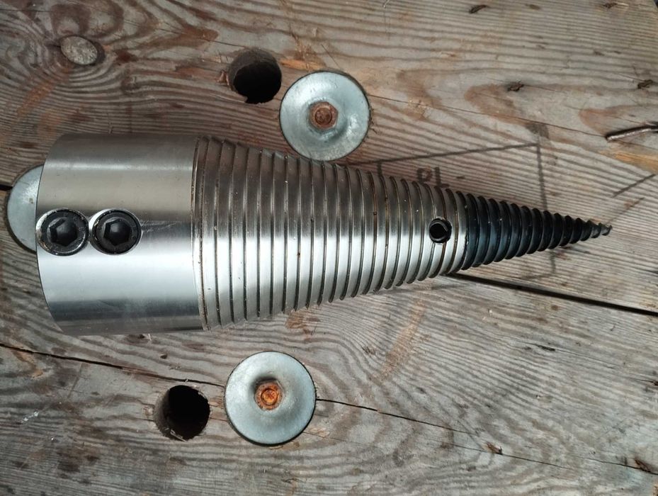 Łuparka świdrowa do drewna z kołem pasowym / stożek 100mm/ koło 200mm