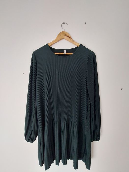 Vestido verde garrafa