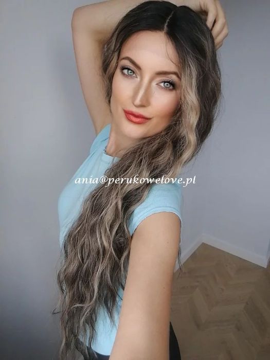 Peruka LACE FRONT balejaż blond kręcone włosy jak naturalne peruki damskie