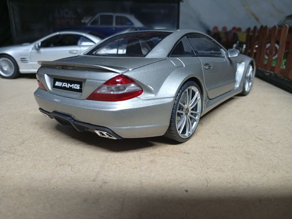 1/18 miniaturas Mercedes Benz