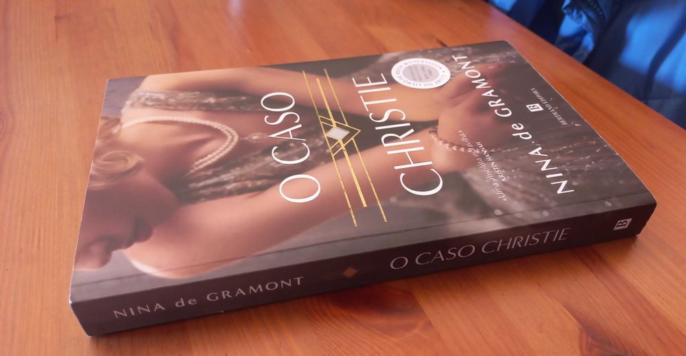 Livro Top Romance Suspense "O Caso Christie"