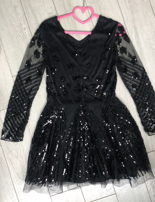 Женское платье черное в пайетку размер М