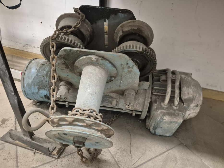 Wciągnik elektryczny balkancar