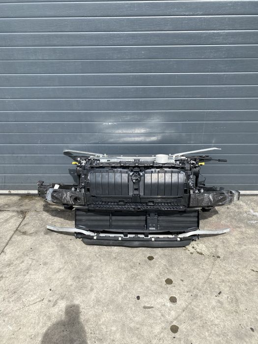 Установлчная панель телевизор комплект BMW G22