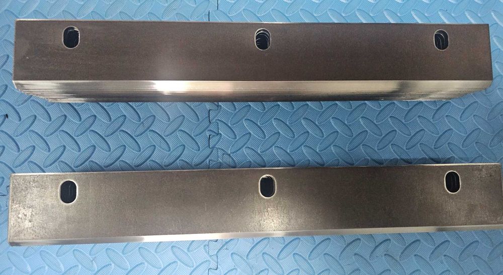 Nóż walca wciągającego do przystawki CLAAS CAPELLO 450x61 HARDOX 500
