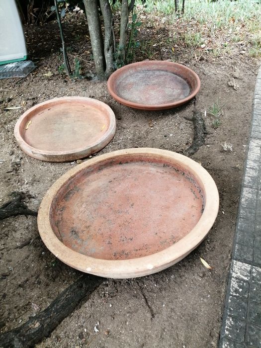 Bases antigas de vasos