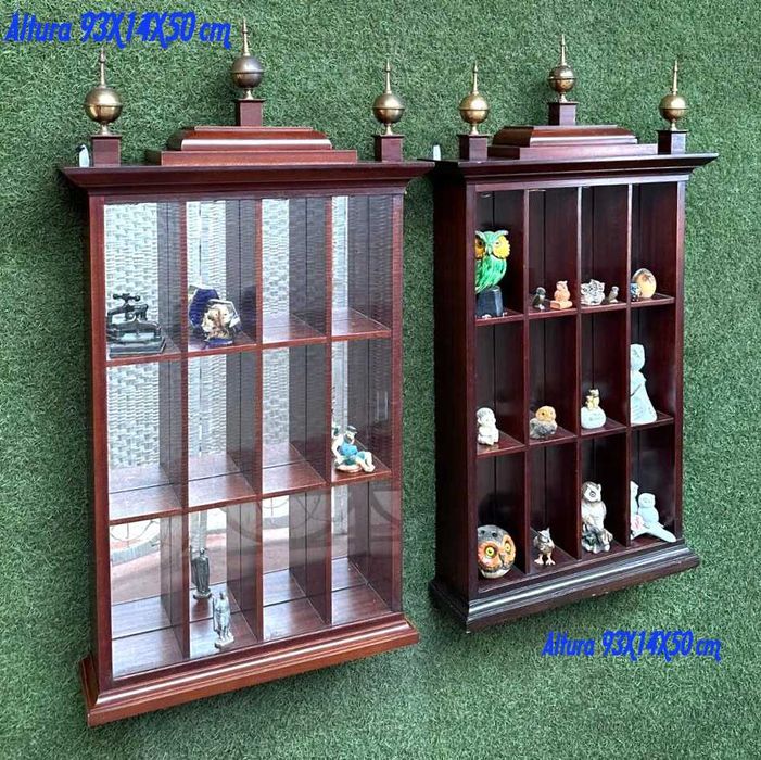 Expositores de coleções, antigos, um com vidro frontal outro sem