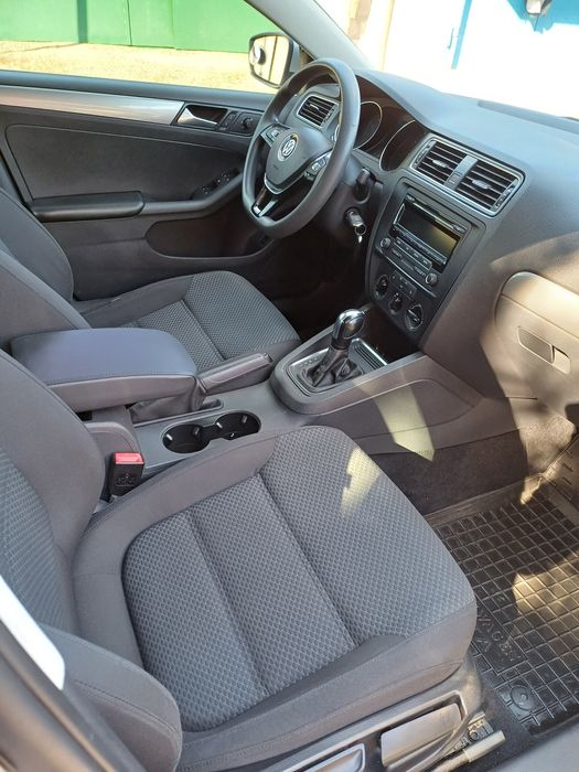 Volkswagen jetta 2016