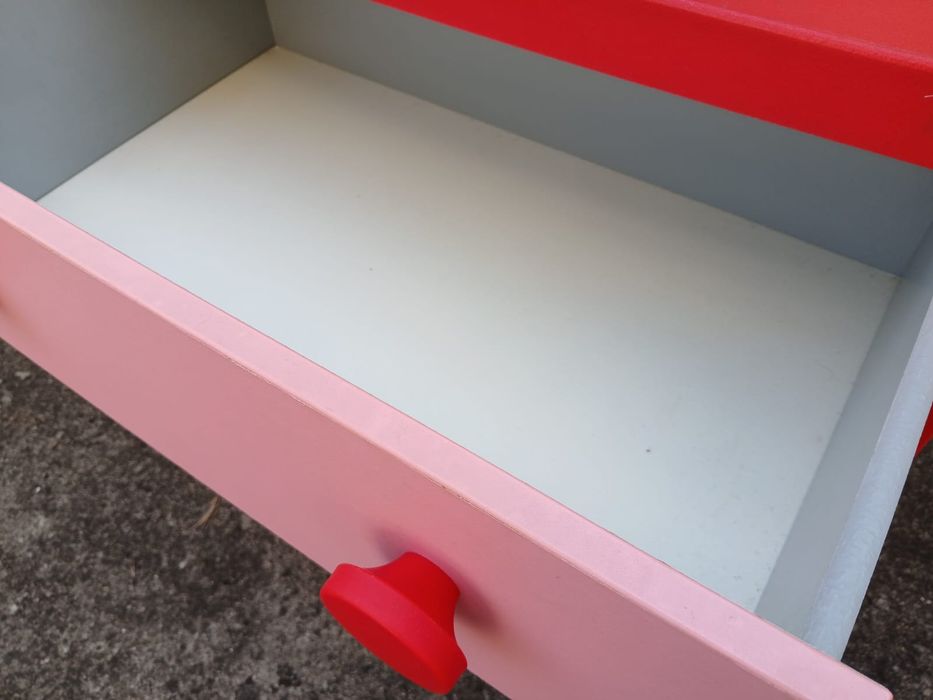 Cómoda criança ikea