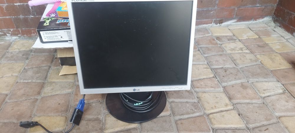 Монитор LG для пк