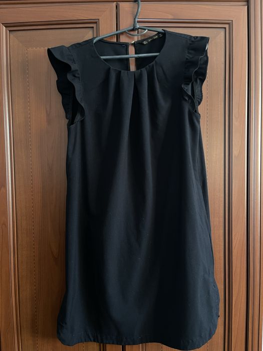 Сукня бренду Zara