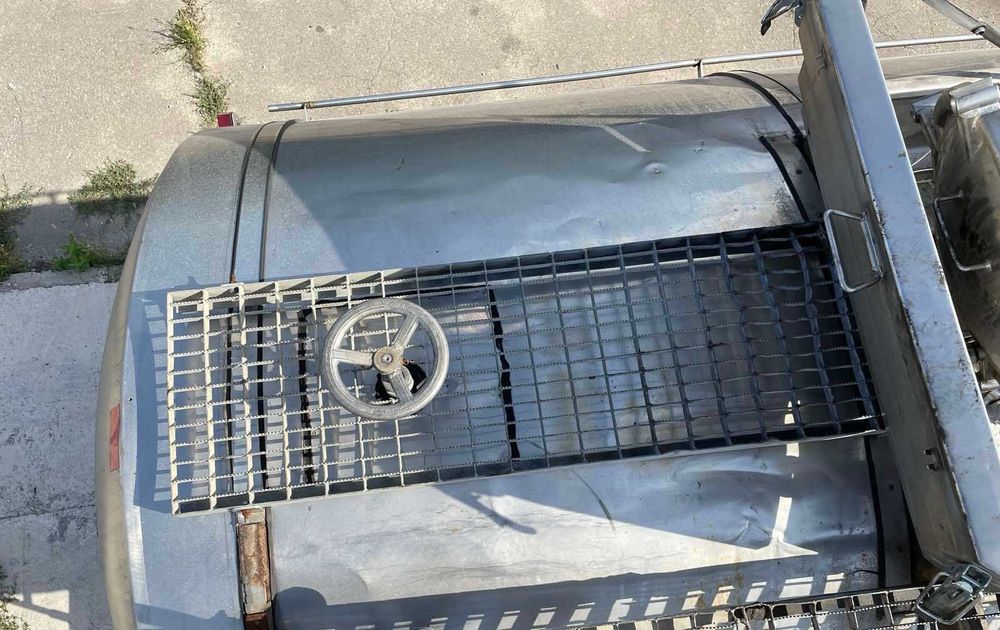 Продам цистерну GUHUR для перевозок хим.веществ