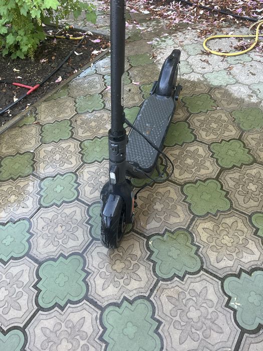Электросамокат ninebot kickscooter f2