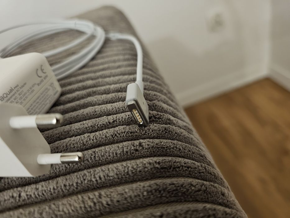 Laptop macbook pro A1502 na windows 10 pro