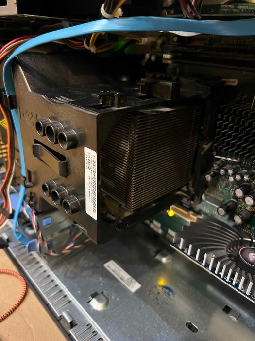 Комп'ютер Dell OptiPlex GX620 MT Intel Pentium D 820 / GeForce GT 210 / 305W