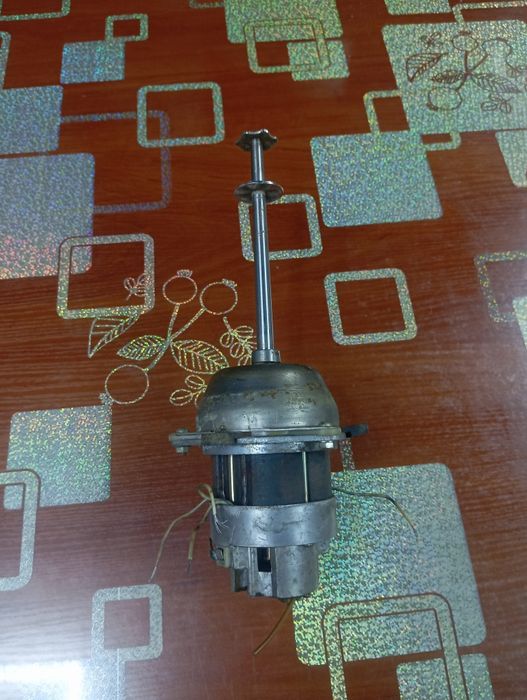 Миксер для молочных коктейлей (двигатель)