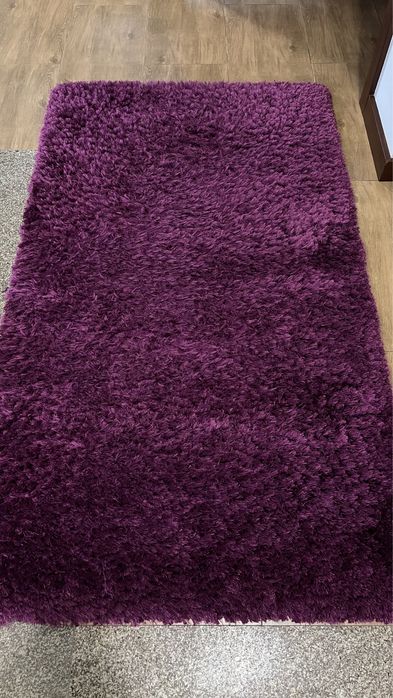Tapete pelo alto púrpura