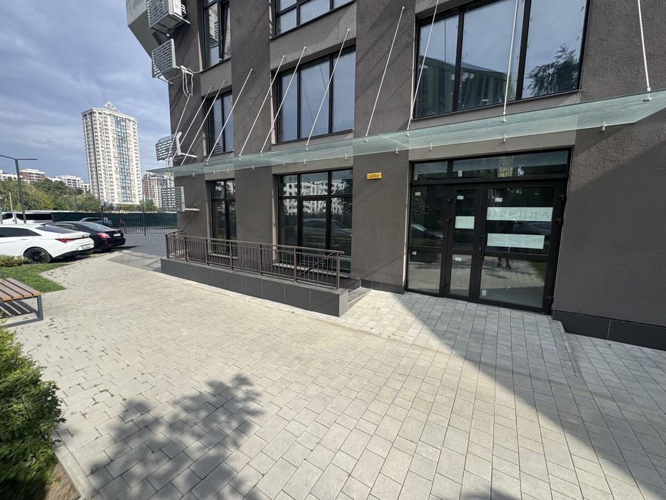 Продаж комерційного приміщення 88 м² | ЖК Madison Gardens | Бровари без %