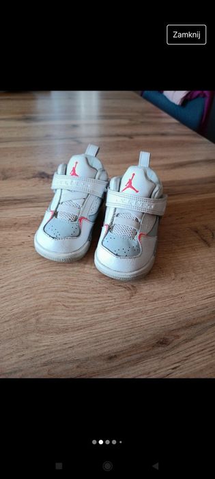 Buty sportowe dziecięce Jordan rozmiar 21