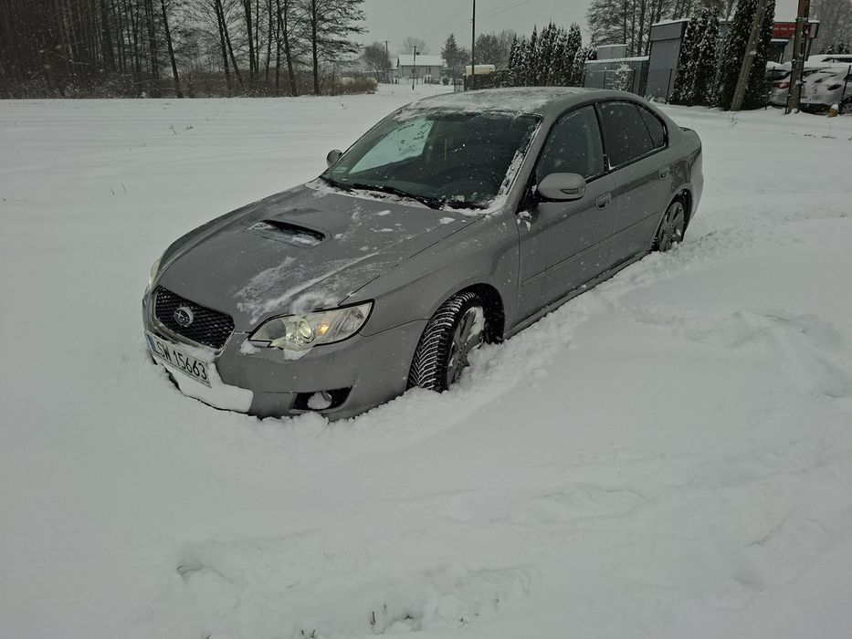 Subaru Legacy 4x4 napęd , ważne opłaty