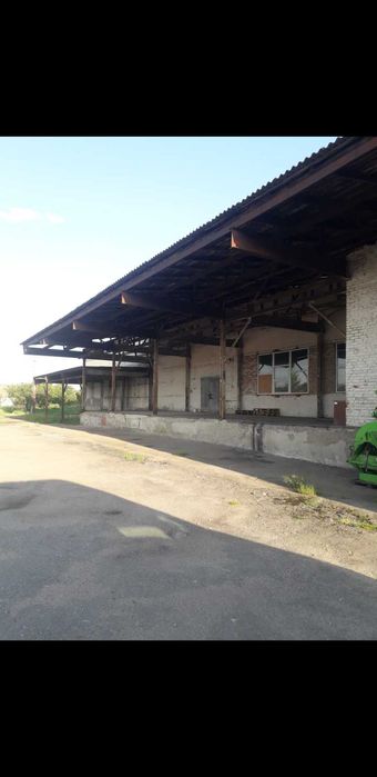 Продам сдам в оренду складскі приміщеня.Загальна площа2014м.кв.я