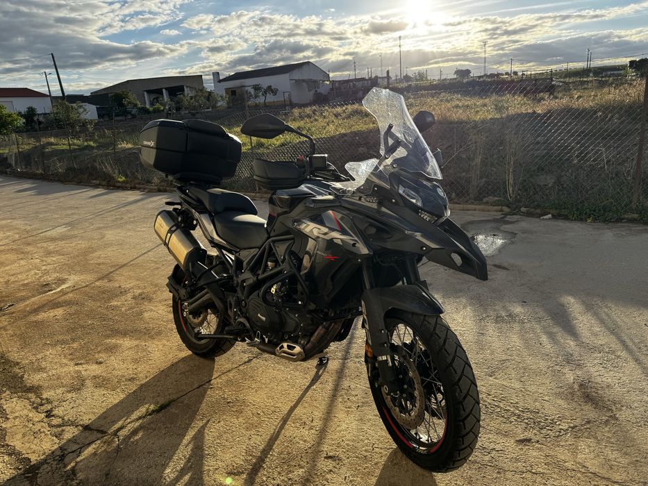 Benelli TRK 502 X 2023 – Impecável – 3.000 km – Garantia – Top Case incluída