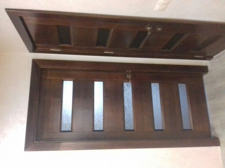 виготовлення дерев'яних дверей та меблів