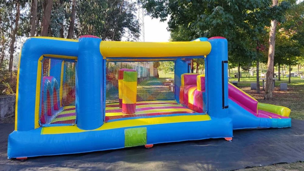 Insuflável e trampolim festas de aniversário