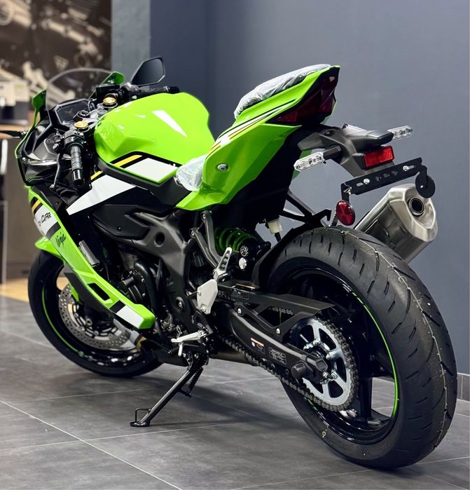 Kawasaki Ninja ZX-4RR 40th Anniversary: 11 700 € - Мотоциклы Киев