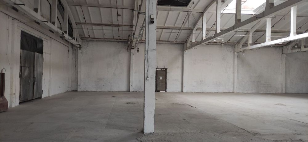 Здається в оренду складське та офісне приміщення - 1500м²!