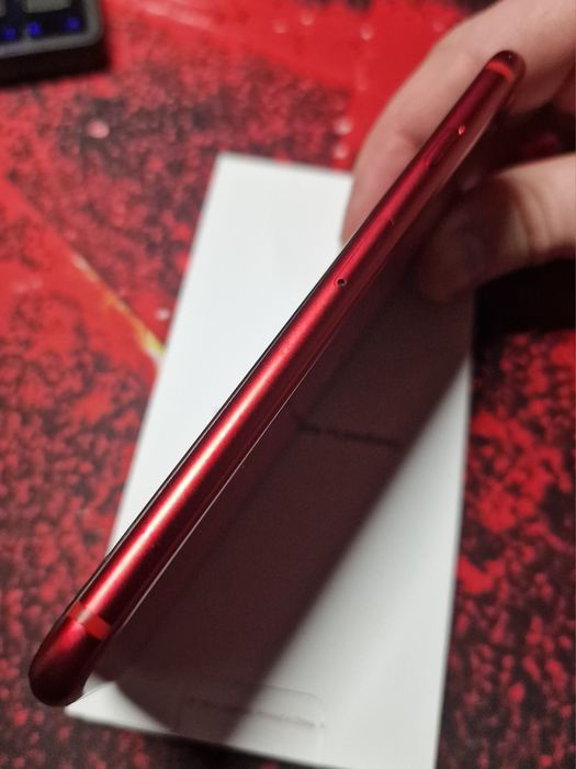 iPhone SE 2020 128GB Product Red