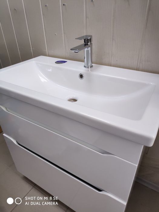 Тумбочка с умывальником  70 в ванную