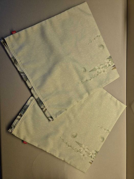 Dwie ozdobne powłoczki na poduszki. Kwietna łąka. H&Y