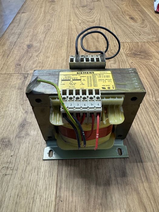 Transformator SIEMENS 4AM5241-8AC40-0C 50-60Hz