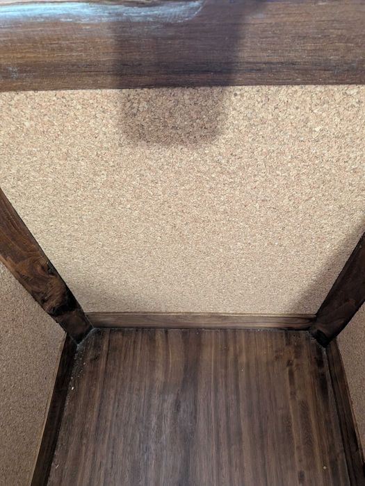 Bau de Madeira mobiliario restaurado.  Uma bela arca e bonita peça de decoração.