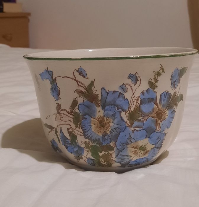 Fabuloso vaso faiança Sacavem gilman

Bom estado 

Medidas 
Altura 
Di