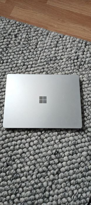 Microsoft Surface Laptop Go 2