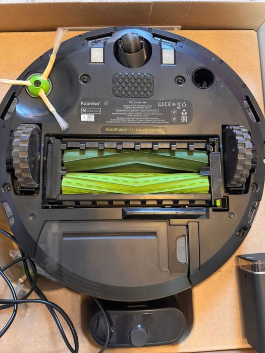 Robot odkurzający iRobot Roomba i7