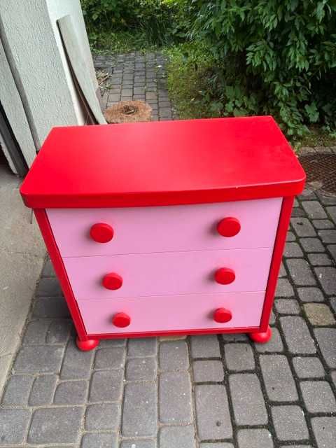 Komodę dziecięcą IKEA
