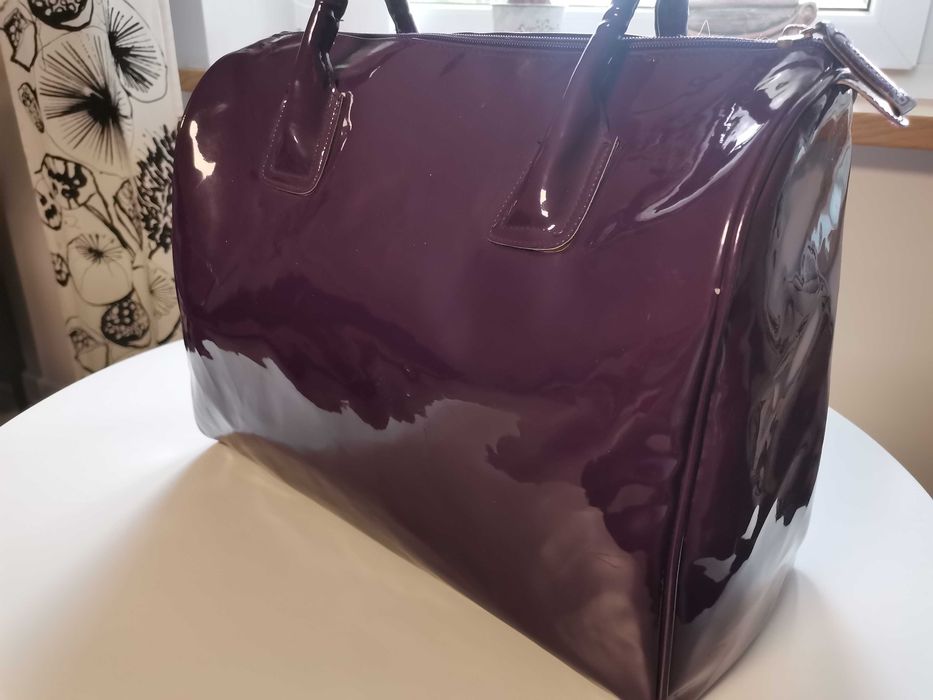 Torebka damska na różne okazje na innych aukcjach różne wzory i kolory